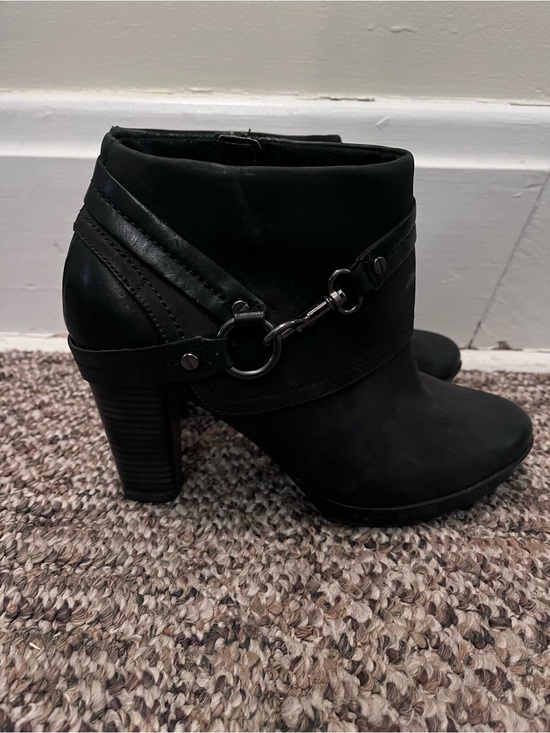 Clarks Shoes - Clark’s Indigo Black Women's Heeled Ankle Boots Booties w Decorative Harness 6.5